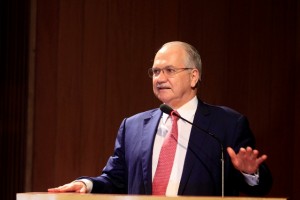 Fachin: "Toledo tem uma importância nuclear nesse espaço do território paranaense. A UFPR não poderia ter escolhido lugar melhor para implantar seu campus". Imagem: Assessoria de Comunicação da Prefeitura de Toledo.
